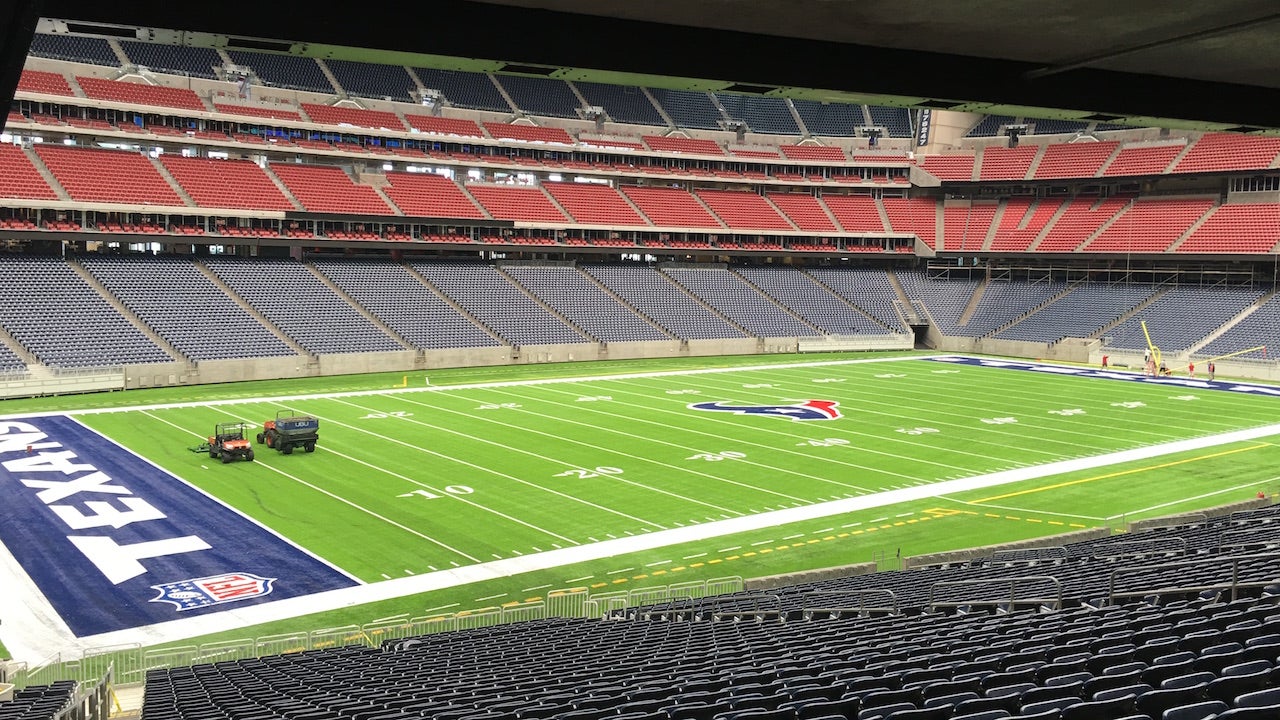 Texans ditching grass field for artificial surface at NRG