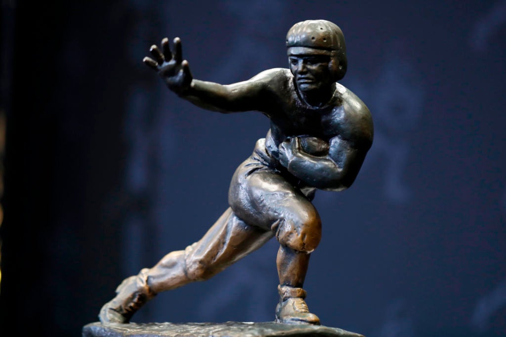 Baker Mayfield joins elite group of Heisman Trophy QBs, goes No. 1