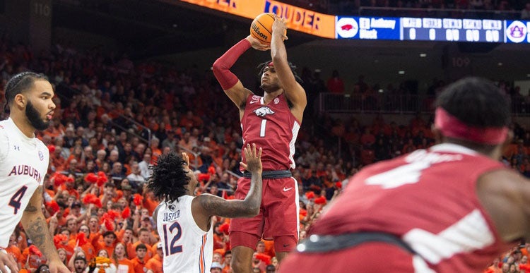 Arkansas drops in latest AP Top 25 - Vimarsana News