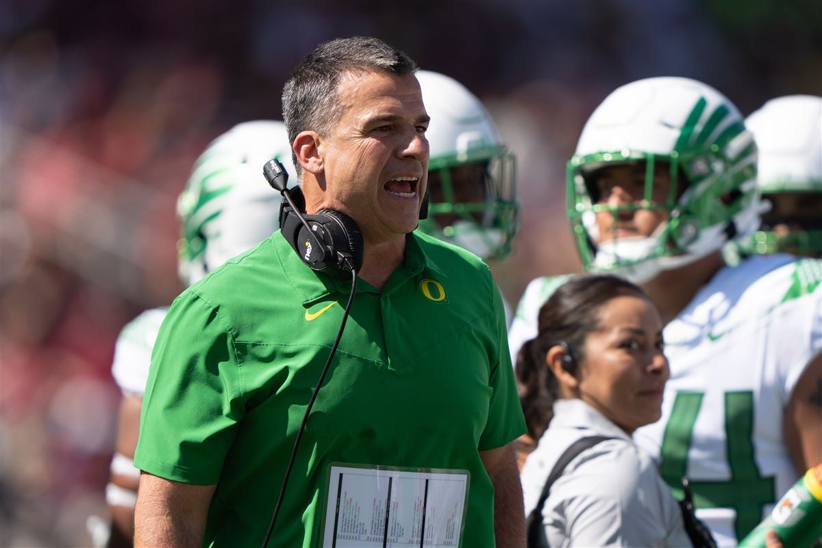Mario Cristobal says Anthony Brown gives Oregon the best chance at winning