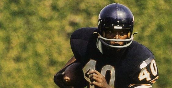 Gale Sayers, Bears Hall of Fame Running Back, Dies at 77