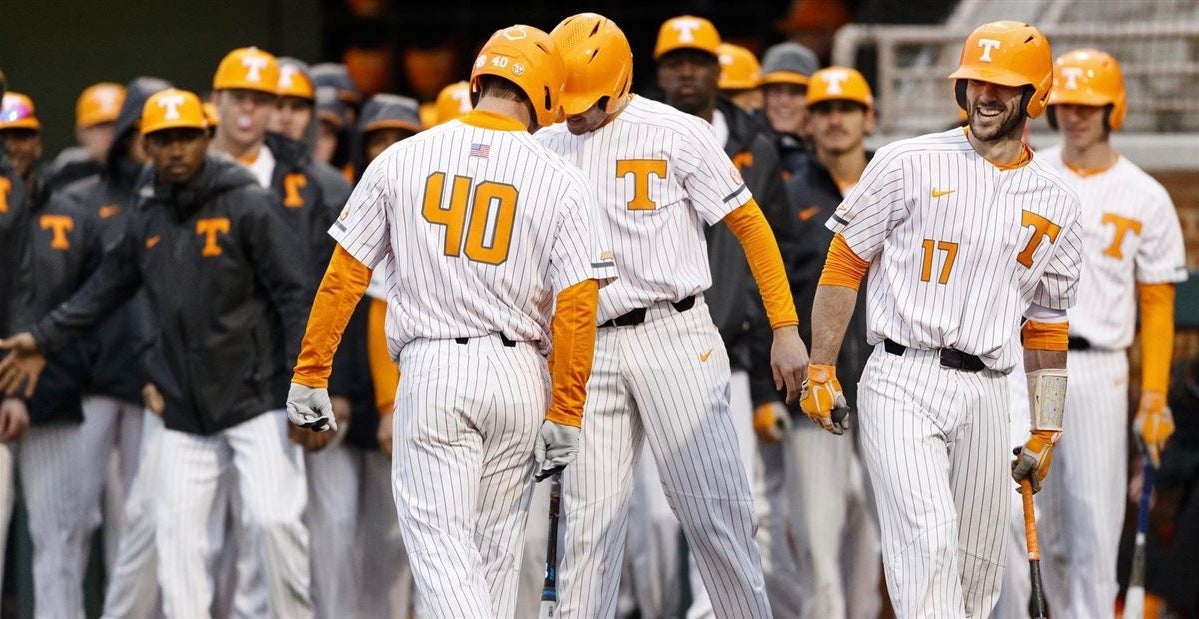 BASEBALL Vols now playing without top two first basemen