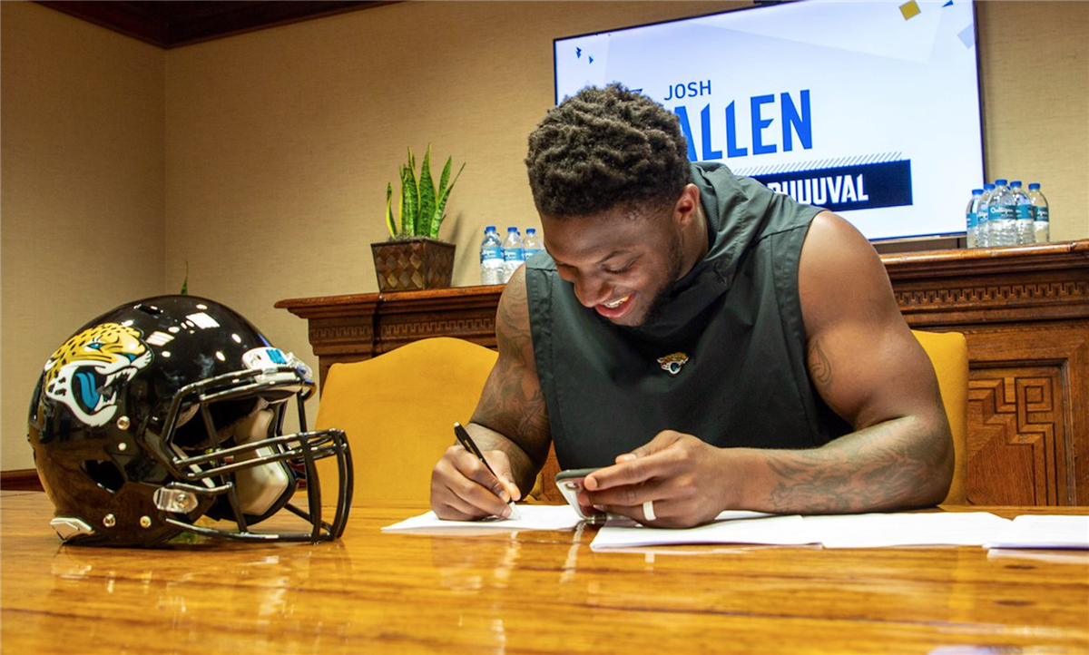 Jaguars Sign Josh Allen