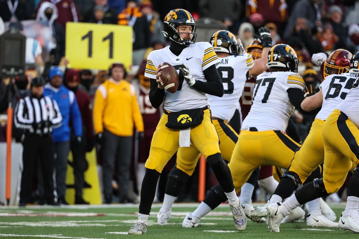 Former Iowa Starting Quarterback Spencer Petras Enters NCAA Transfer Portal