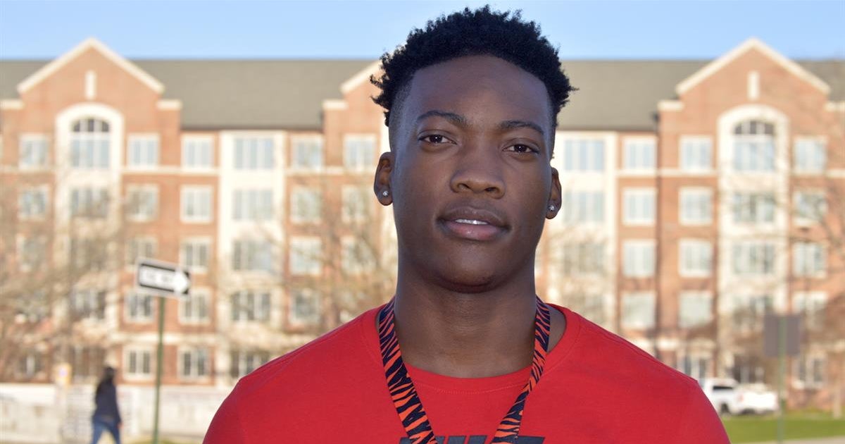 WATCH Quay Walker fakes out Vols, commits to