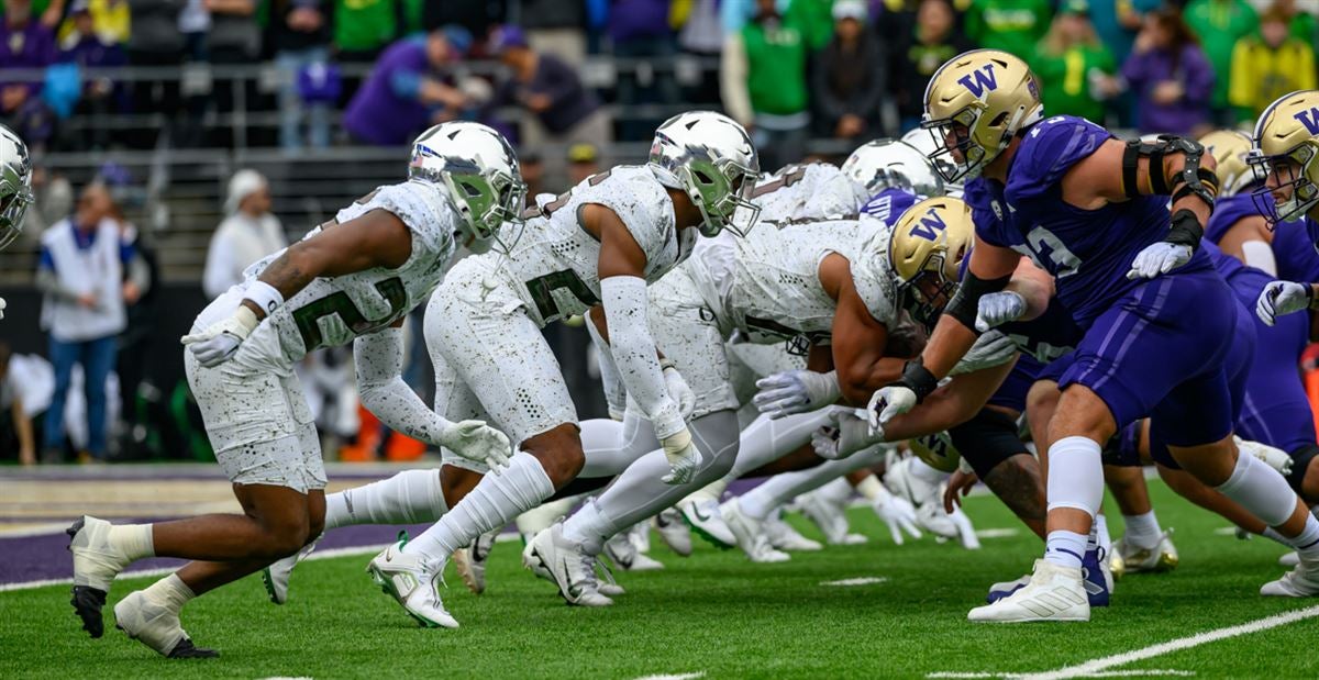 Oregon's Jordan James scores 10-yard rushing touchdown giving Ducks a 33-29  lead over Washington