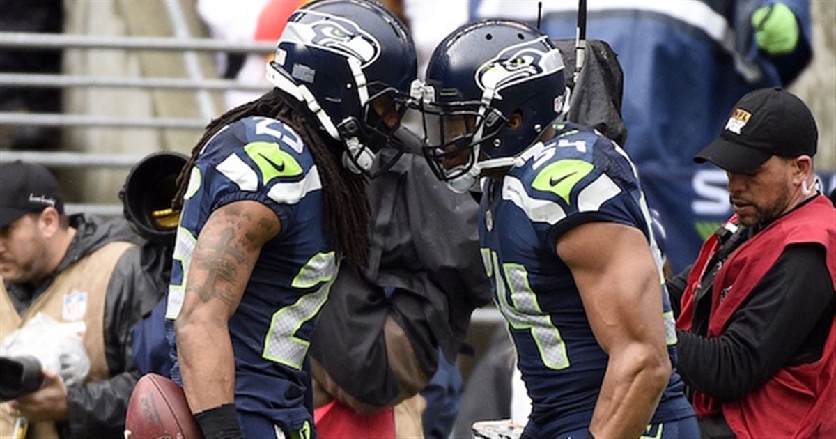 Seahawks CB Richard Sherman tackled on reverse by Bobby Wagner  