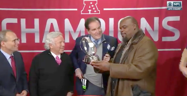 Lamar Hunt Trophy: AFC Championship prize named for Chiefs founder - Sports  Illustrated