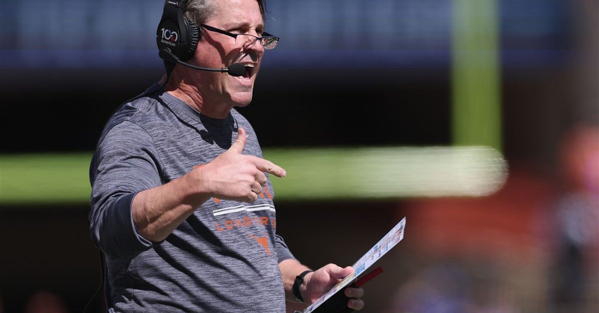 How Texas football is preparing for Mississippi State's quarterback uncertainty