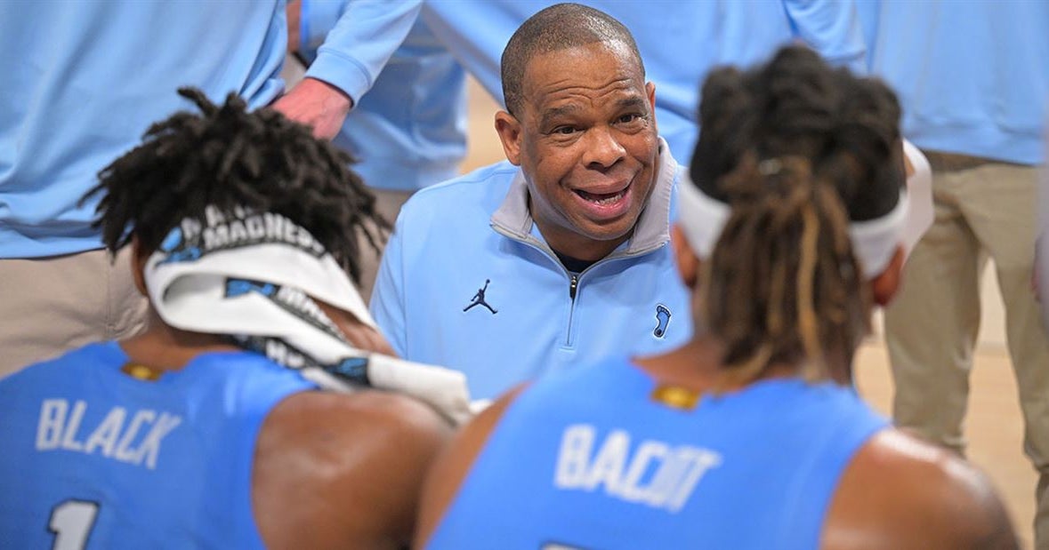 How Hubert Davis Helped UNC Shut Out the Noise and Find Its Fight How Hubert Davis Helped UNC Shut Out the Noise and Find Its Fight