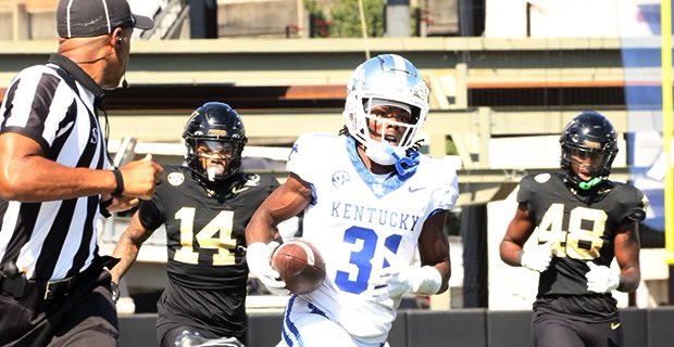 How Linebacker D'Eryk Jackson Earned a Spot on Kentucky's Roster