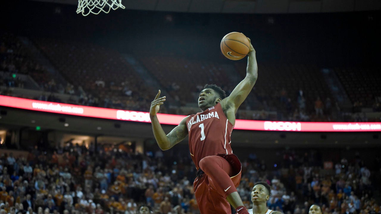 NORMAN, OK - FEBRUARY 17: Texas Longhorns Guard Eric Davis (10) during a  college basketball game between the Oklahoma Sooners and the Texas  Longhorns on February 17, 2018, at the Lloyd Noble