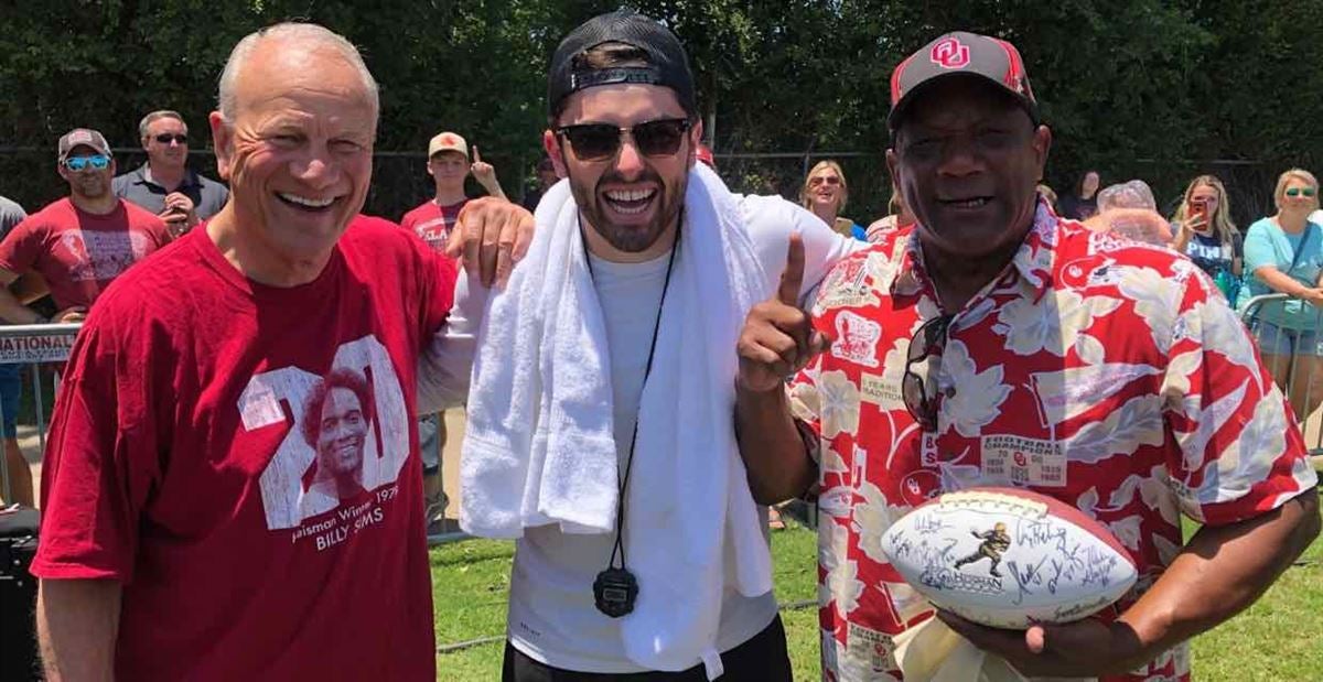 247Sports on Twitter: Baker Mayfield teaches 'Horns Down' gesture