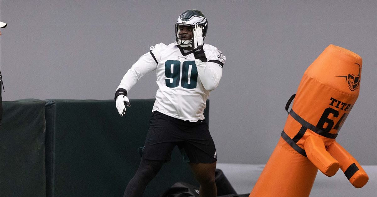 Philadelphia Eagles DL Jordan Davis C Cam Jurgens 'definitely helps me