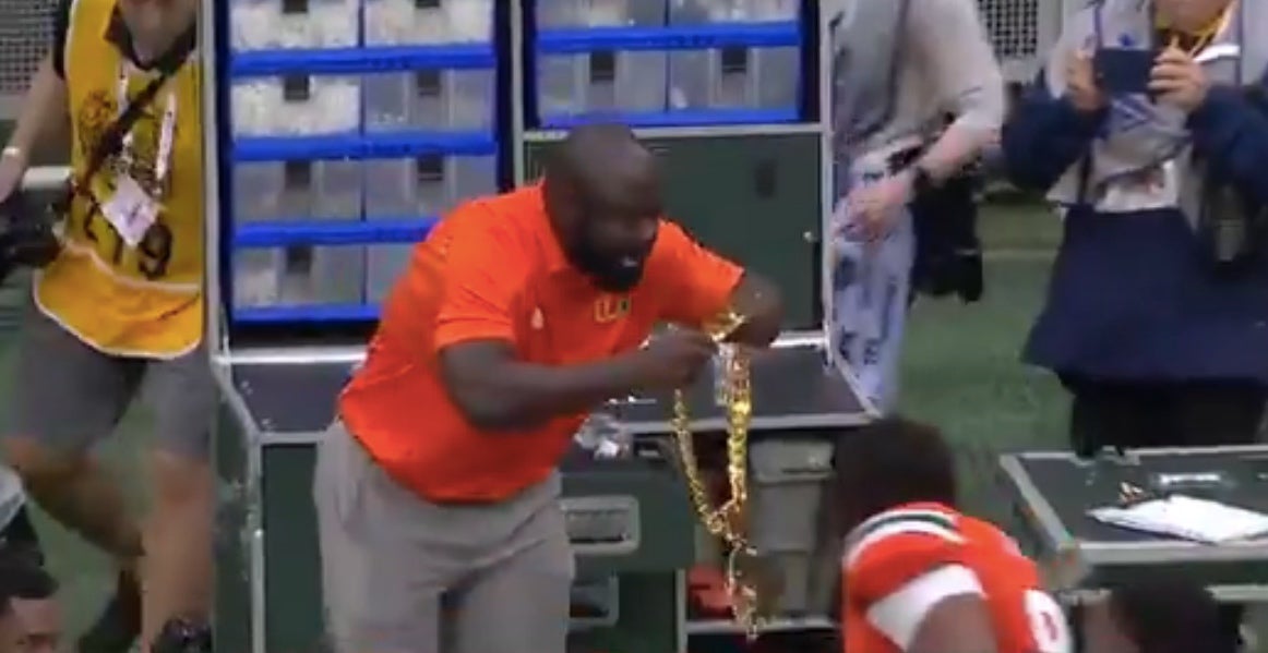 Miami flaunts turnover chain while being blown out by Alabama, has