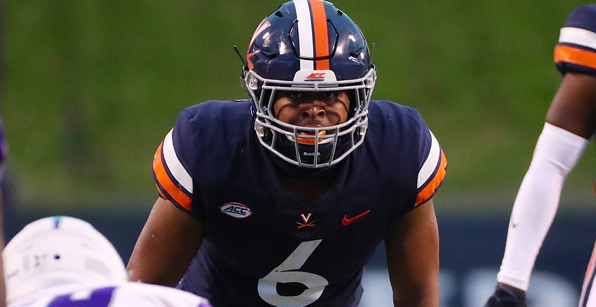 Virginia Cavaliers linebacker Nick Jackson sets up for the play