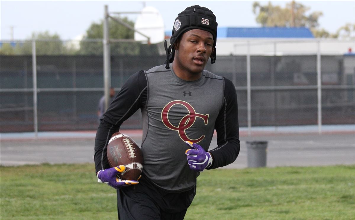 Kayvon Thibodeaux Profile Photos