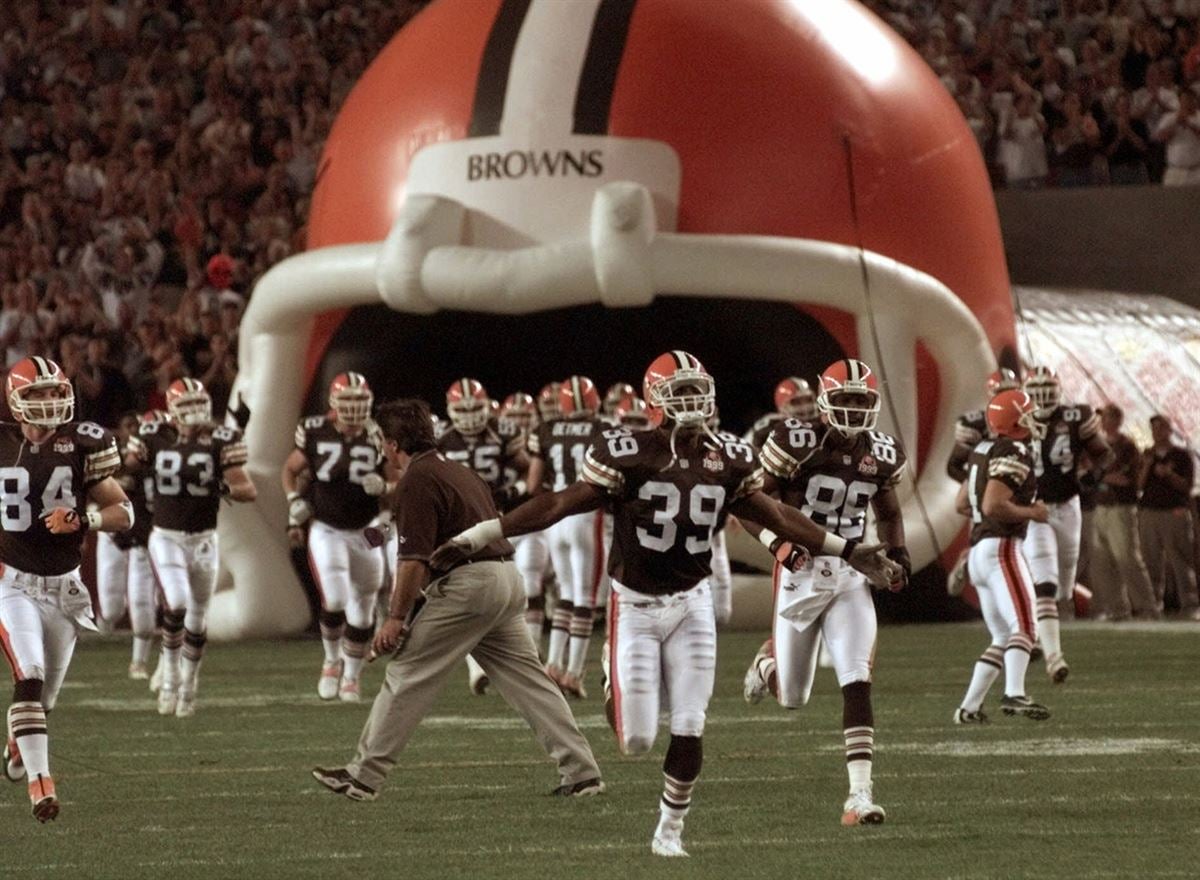 Tim Couch's 1999 Hail Mary gives new Cleveland Browns first