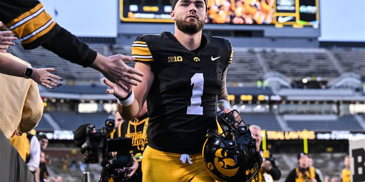 Iowa Football: Hawkeyes release depth chart ahead of Wisconsin