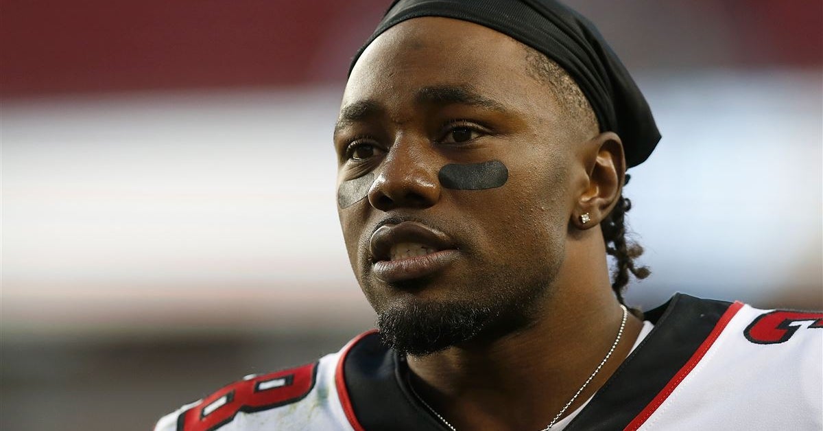 Kenjon Barner suspended four games for violation of PED policy