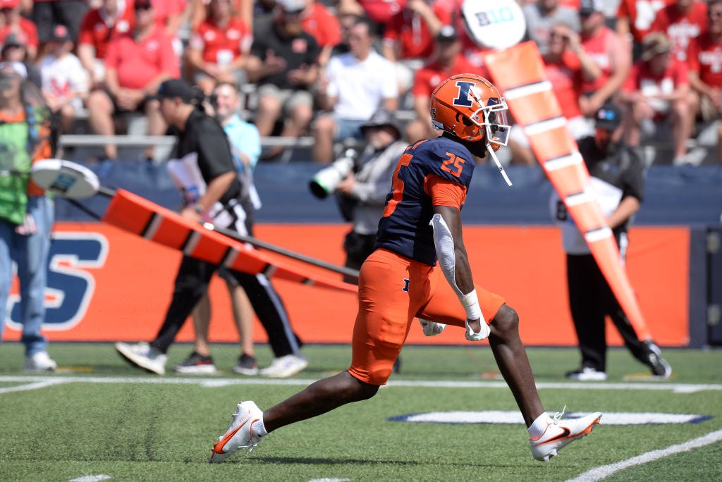 Kerby Joseph #DB54 of the Illinois Fighting Illini runs a drill News  Photo - Getty Images