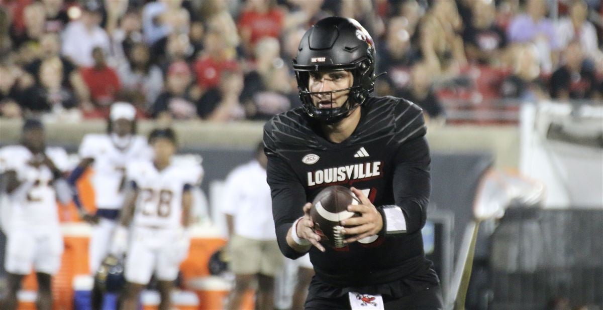 Jeff Brohm and Louisville football blank Murray State at L&N Stadium