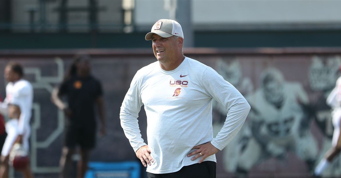 Ex-USC coach Clay Helton to earn $800,000 annually at Georgia Southern, per report