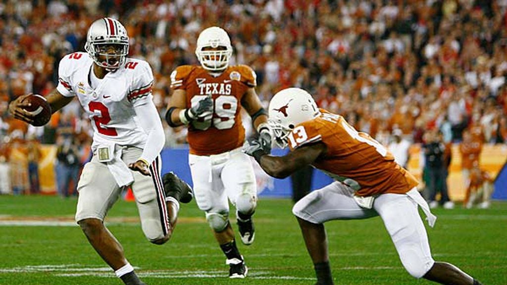 Ohio State linebacker A.J. Hawk goes in for the sack on Notre Dame  quarterback Brady Quinn (10) in the second half of the Fiesta Bowl college  football game, Monday, Jan. 2, 2006