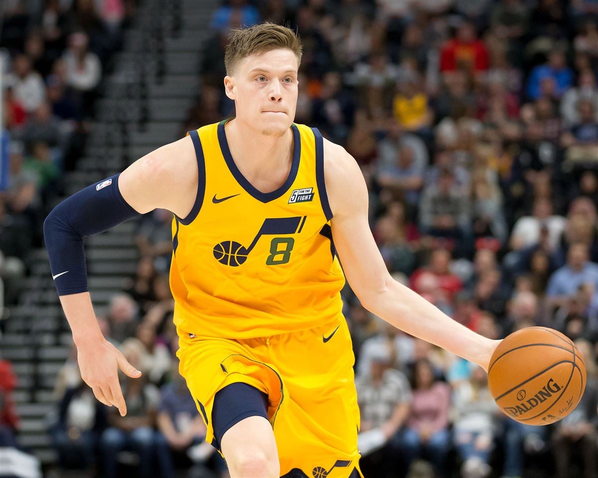 Report Jonas Jerebko plans to sign with Warriors