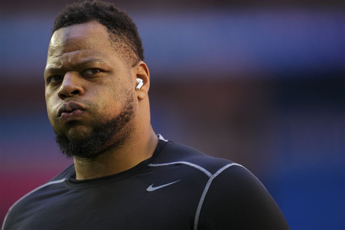 Buccaneers Insider Suggests Ndamukong Suh Won't Be Back - The Spun