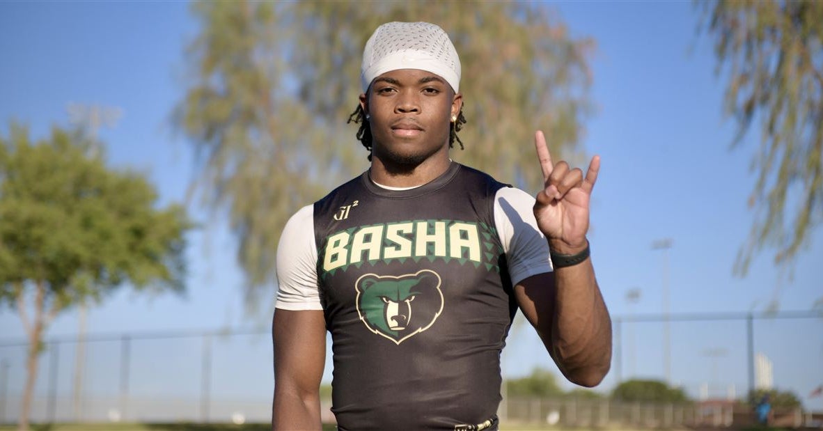 Texas lands commitment from explosive RB Noah Roberts, who aims to follow Bijan Robinson blueprint