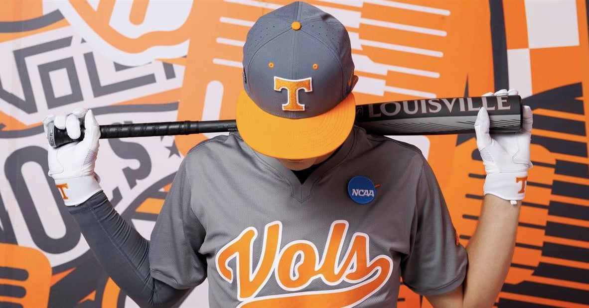 Highly-ranked catcher Logan Arnett details decision to commit on Tennessee baseball