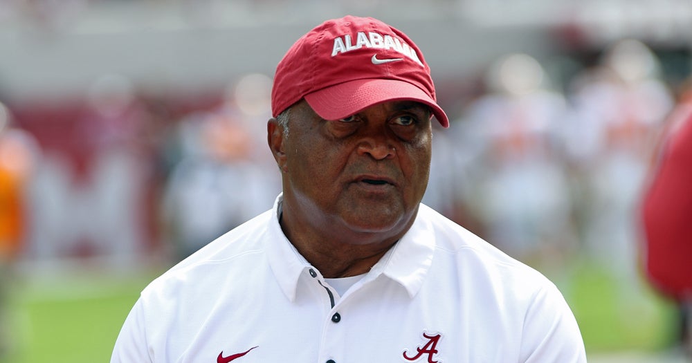 Longtime Alabama assistant Burton Burns leaving for job in NFL
