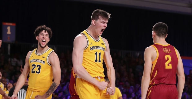 Michigan forward Colin Castleton says he's transferring to UF