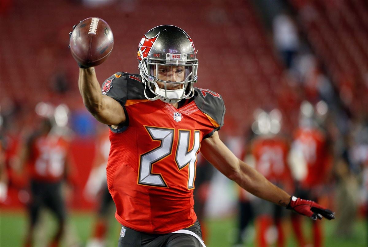 Brent Grimes says Bucs 'disrespected' him with low pay of $7 million to  cover top receivers