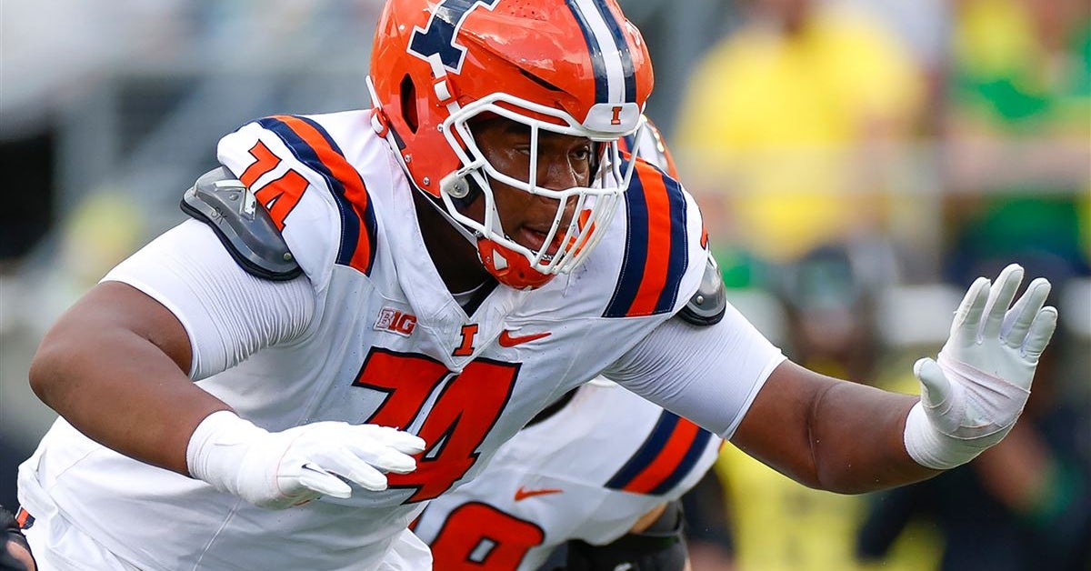 Bielema makes pitch to Illini LT J.C. Davis to return for extra season ...