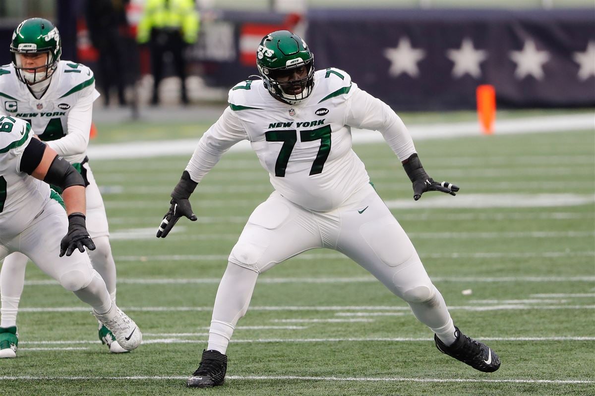 Jets offensive tackle Mekhi Becton is set to play for the first