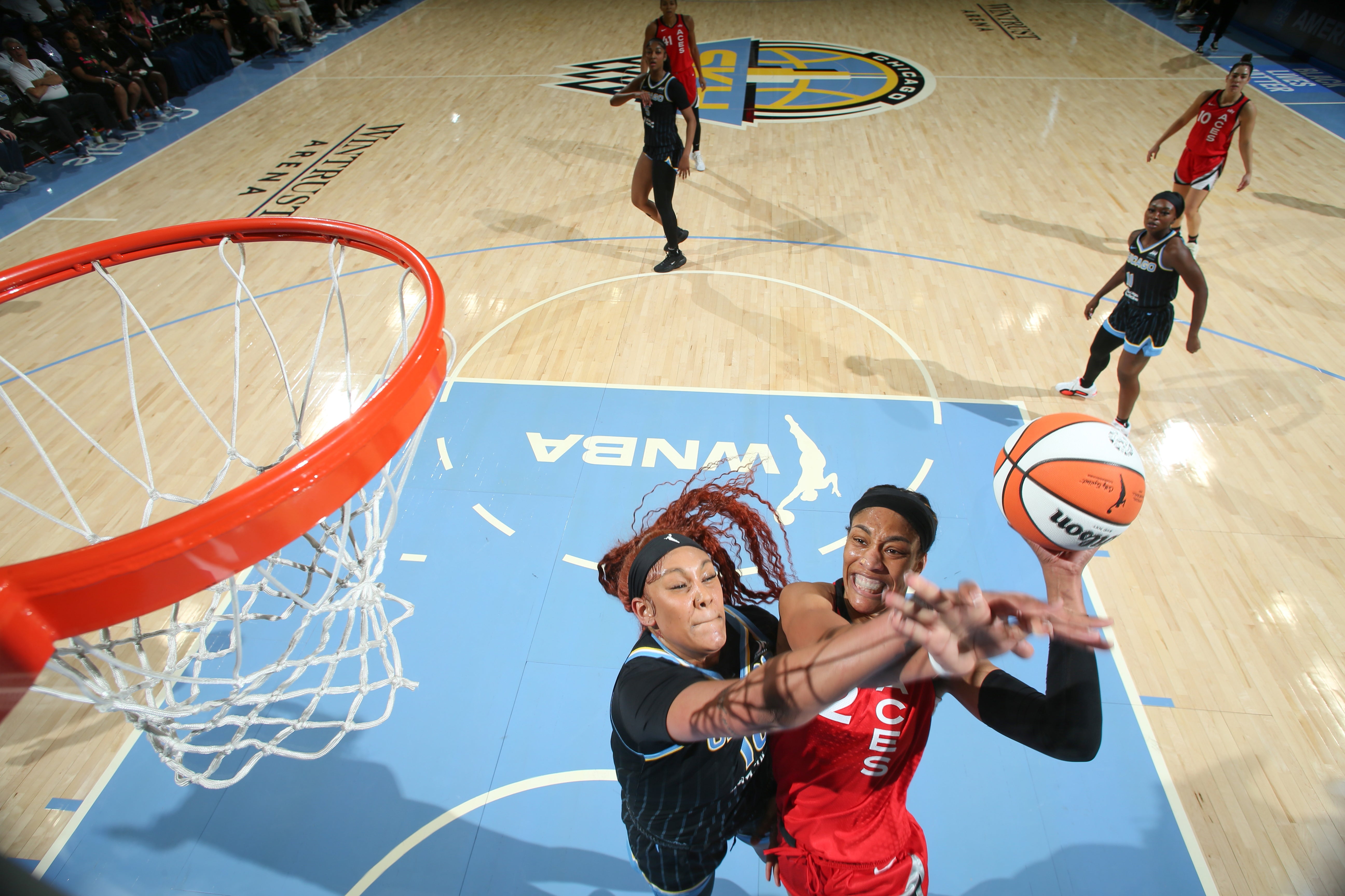 WATCH: A'ja Wilson's buzzer-beater sends Aces to victory