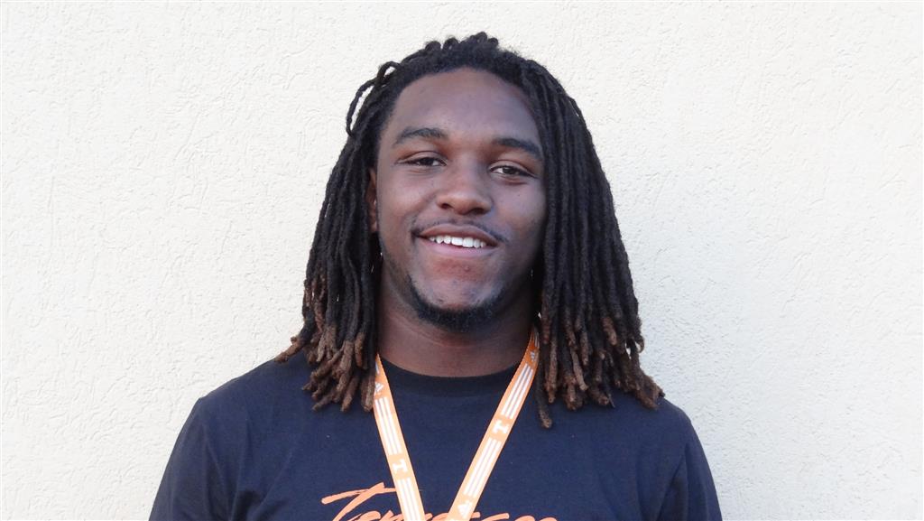 reid-de-commits-from-tennessee