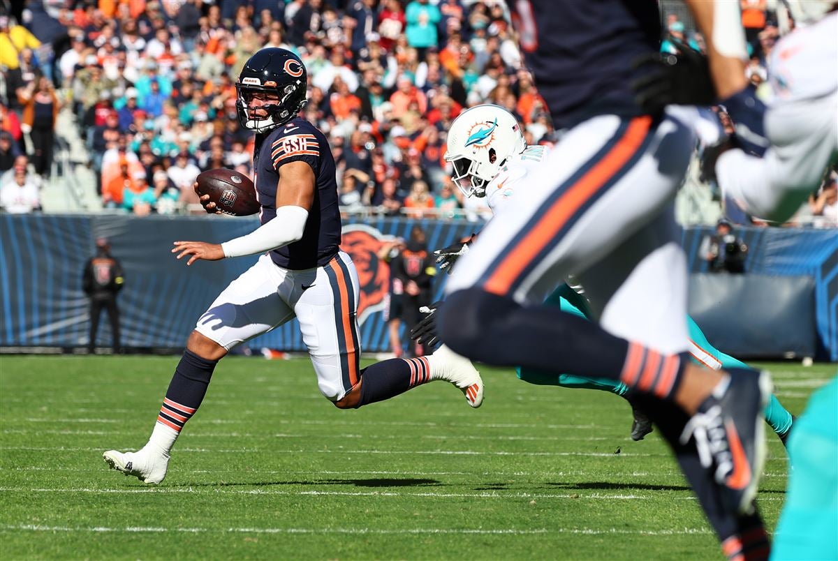 Fields rushes for 178 yards, but Bears lose to Dolphins