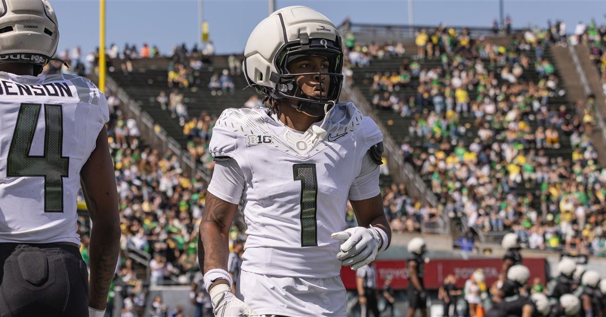 WR coach Ross Douglas on Dakorien Moore: 'He's going to be a very, very good player for Oregon'