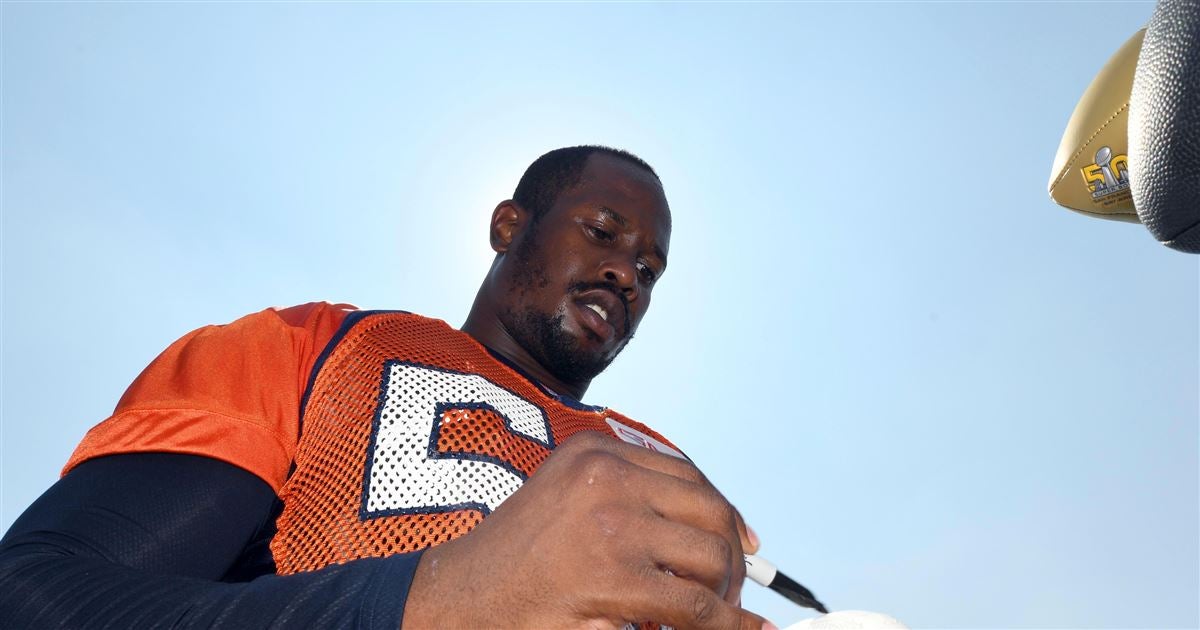 WATCH: Von Miller's awful field-goal attempt at Broncos practice