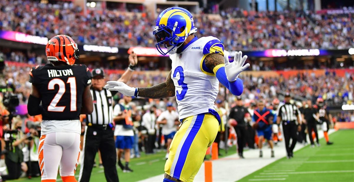 Super Bowl LVI: Rams WR Odell Beckham Jr. injures knee, doesn't return 