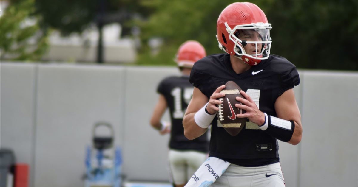 Georgia football: Gunner Stockton in full command of Dawgs offense in ...