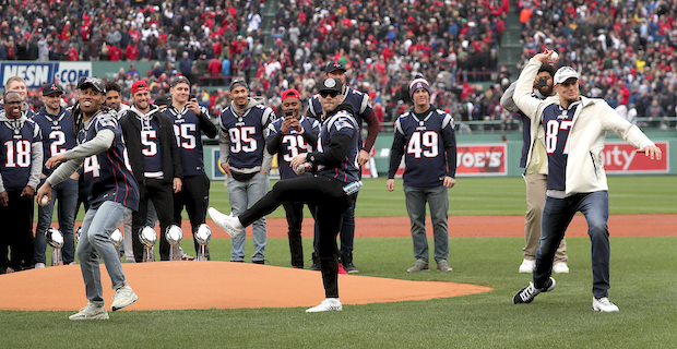 Gronk 'steals' Brady's jersey in pregame ceremony at Fenway - The