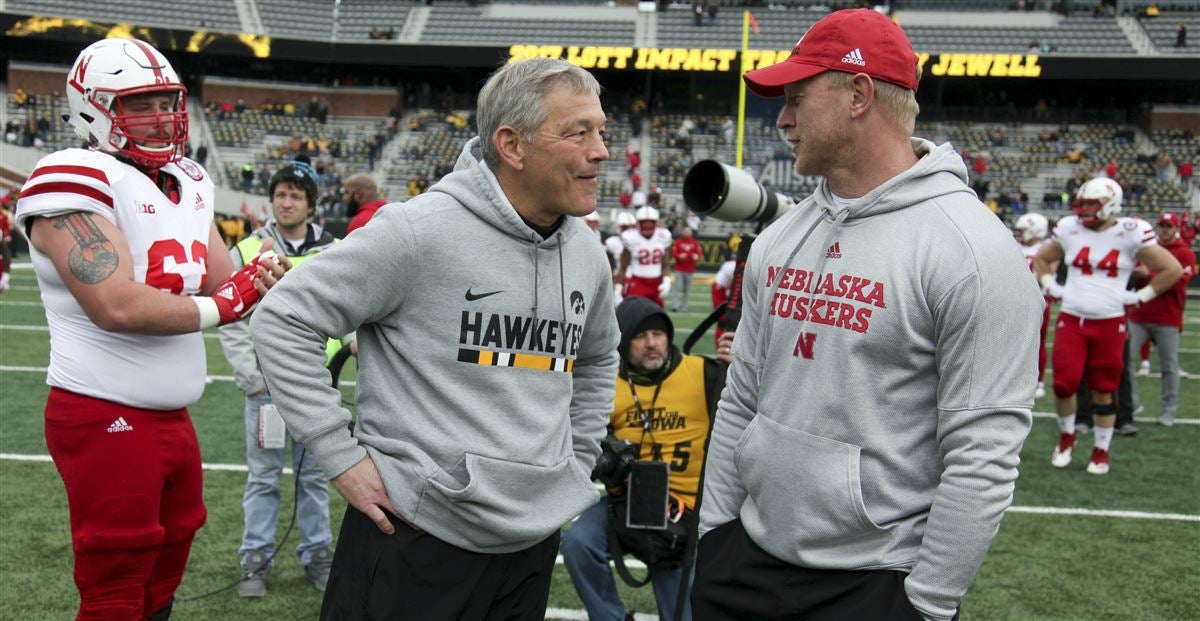 scott frost sweatshirt