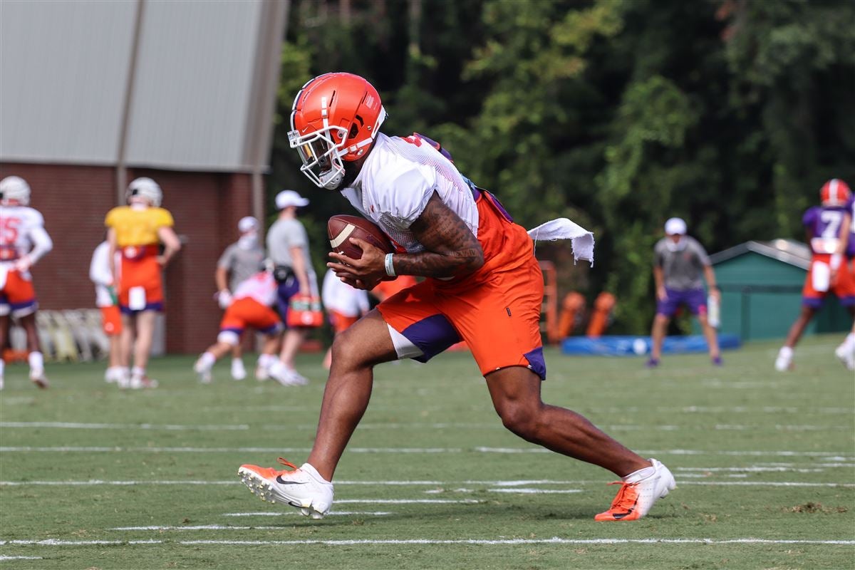 Photos: Amari Rodgers at Knoxville Catholic youth football camp