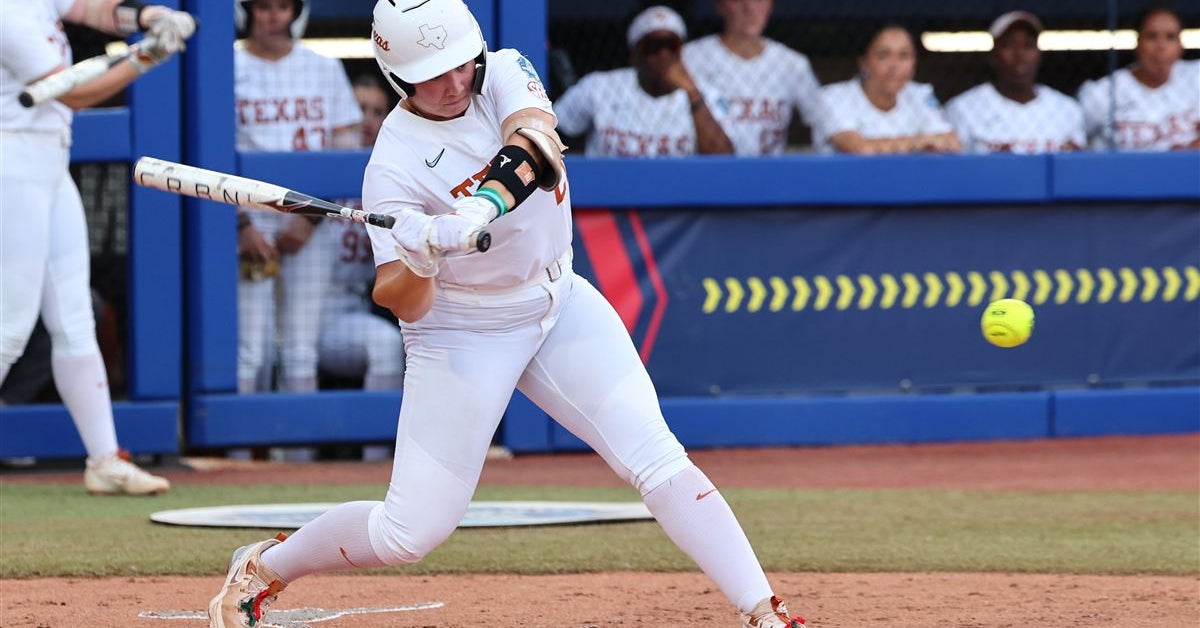 Katie Stewart's 3-run home run in the sixth inning helps beat Nebraska as Texas moves on to WCWS semifinals