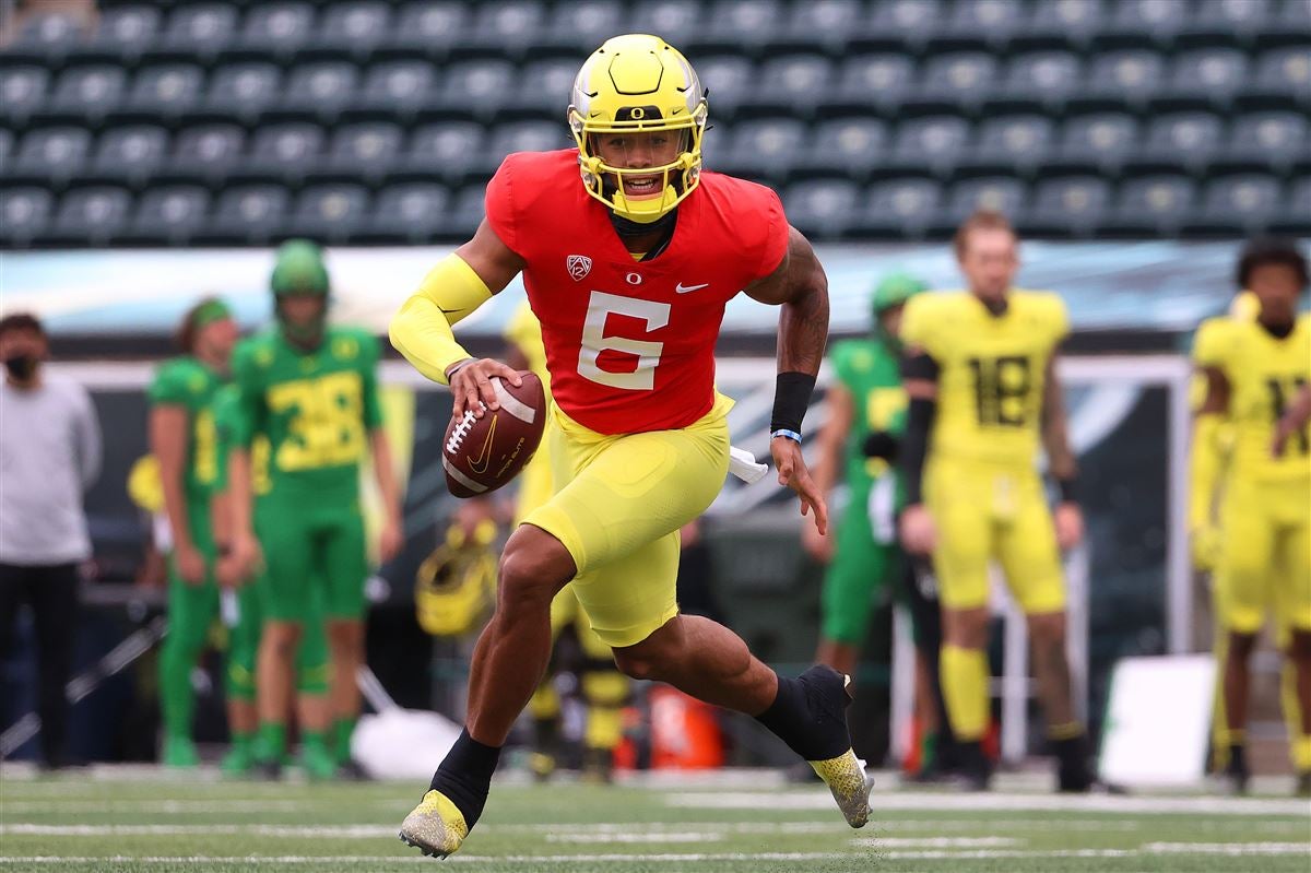 Oregon's Robby Ashford focused on QB competition, no longer playing baseball in 2021