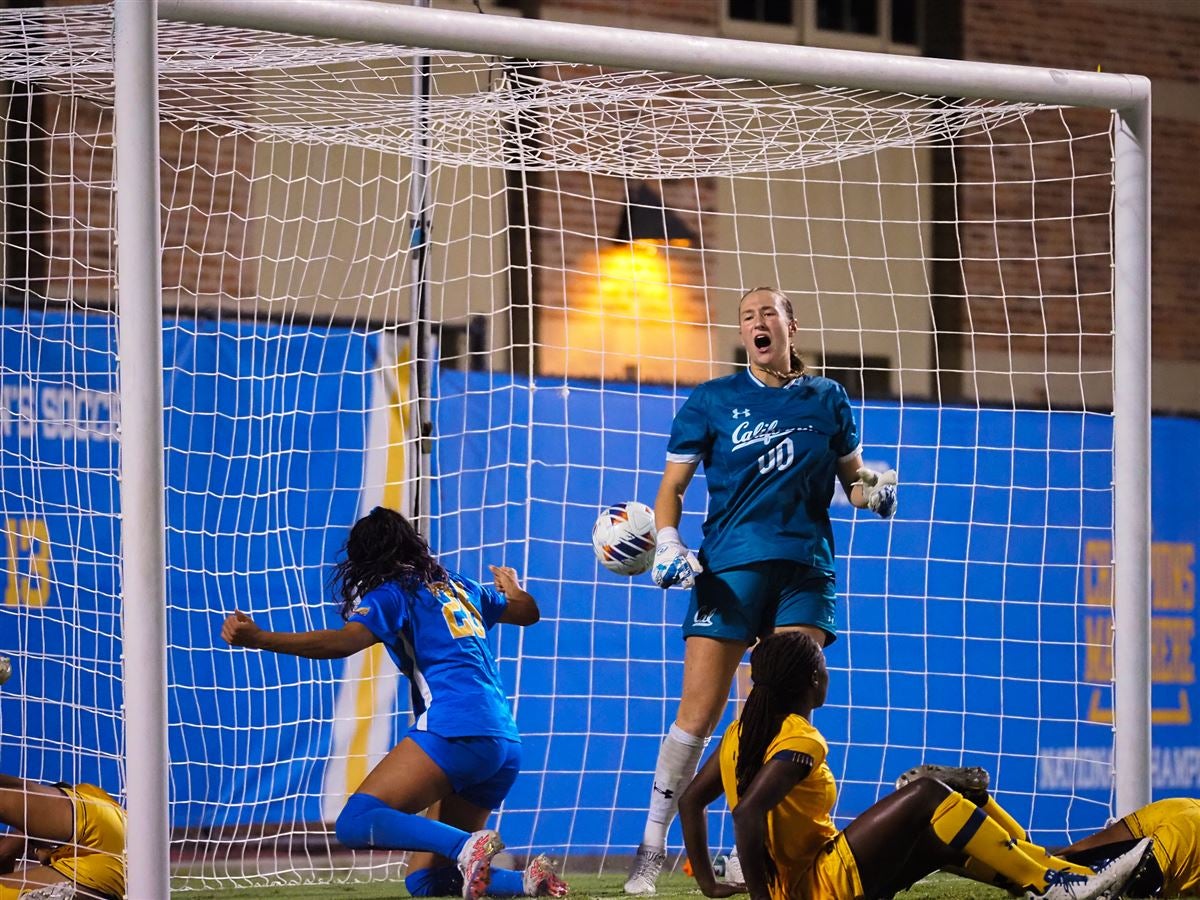 No. 1 UCLA Women's Soccer Defeats Cal 42 in Pac12 Opener